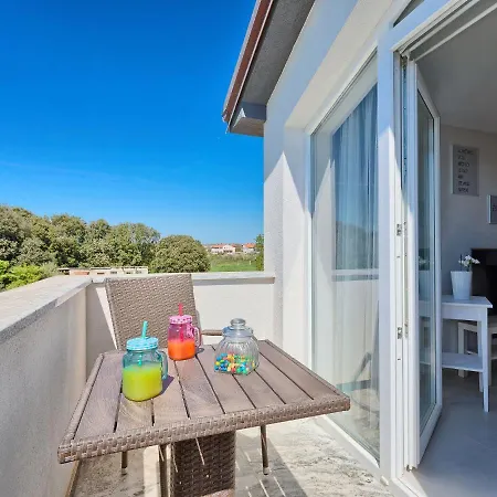La Mer-1 By Interhome *
